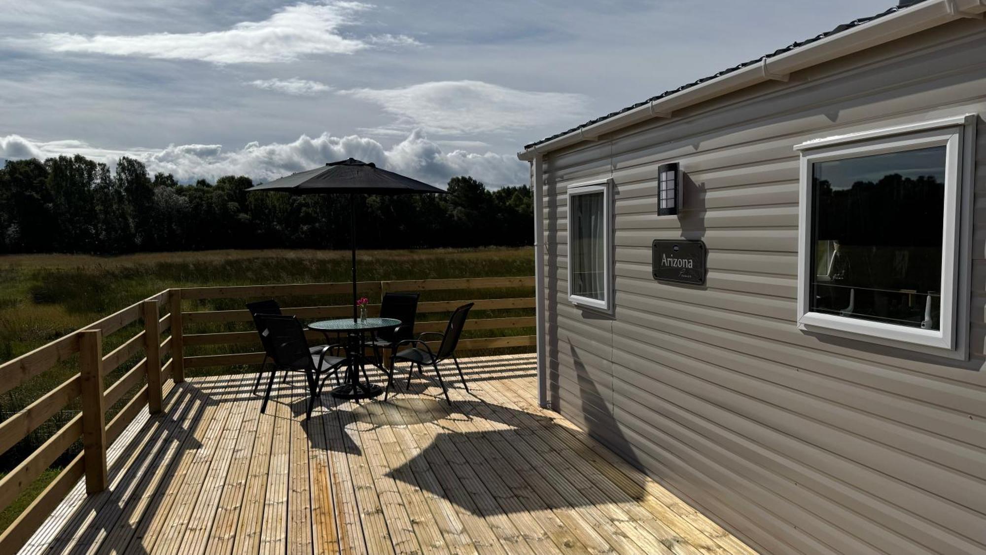 Wildcat Lodge Grantown On Spey Exterior photo